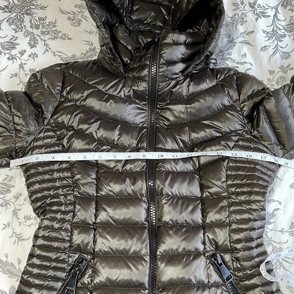 Calvin Klein Lightweight Premium Down Woman’s Puffer Jacket - Picture 9 of 11